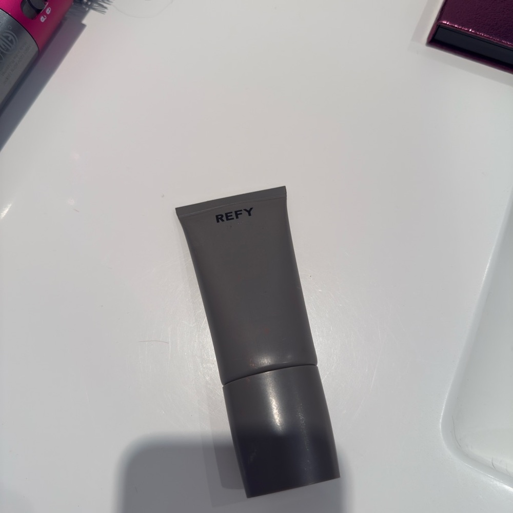 REFY Women Makeup Primer - Gray